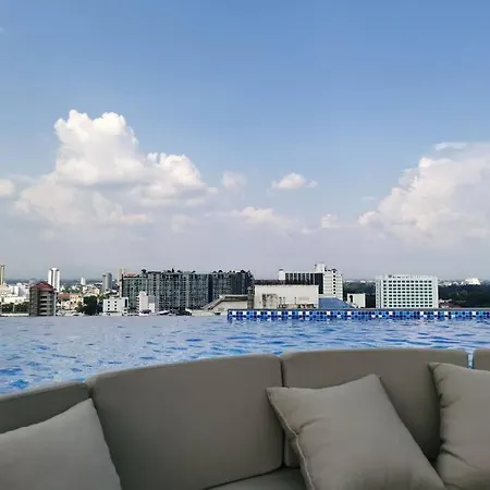 Modern Style Room With Sky Pool 古城边天际泳池公寓 Chiang Mai Exterior photo