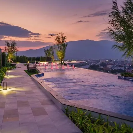Modern Style Room With Sky Pool 古城边天际泳池公寓 Chiang Mai Exterior photo